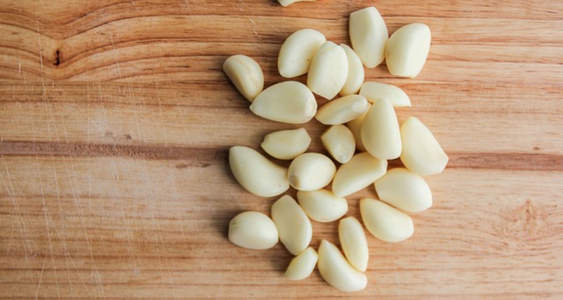 Knoblauch gesund Knoblauchzehen 